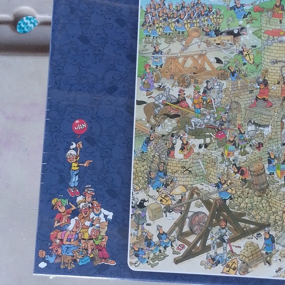 Rare NWT Jan Van Haasteren Castle Conflicts Puzzle - Picture 3 of 8